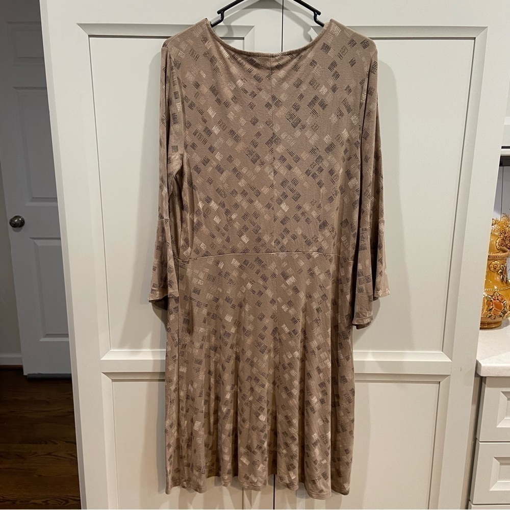 APT 9 Tan Geometric Dress Size Large